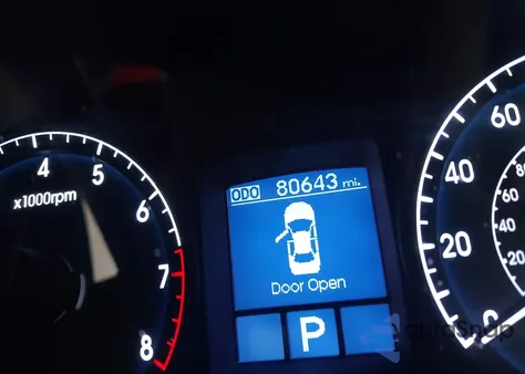 2014 Hyundai Genesis 3.8 z USA, uszkodzony, nr VIN KMHGC4DD9EU266185